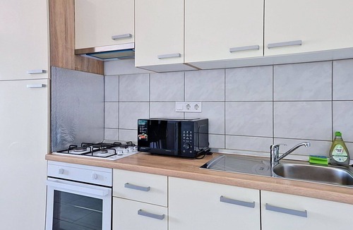 Maslenica Apartment | Beautiful apartment for 4 people with A/C, WIFI, TV, terrace and pets allowed