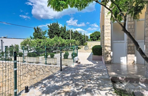 Maslenica Apartment | Beautiful apartment for 4 people with A/C, WIFI, TV, terrace and pets allowed