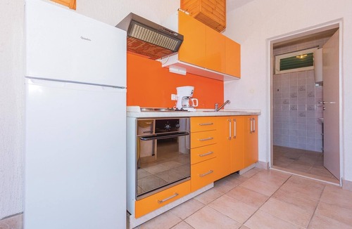 Rogoznica Apartment | Beautiful apartment in Rogoznica with WiFi