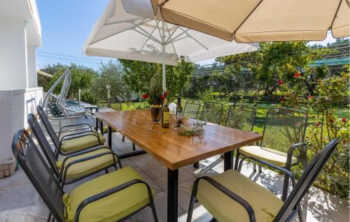 Banjol Apartment | Beautiful Apartment In Banjol With Wifi