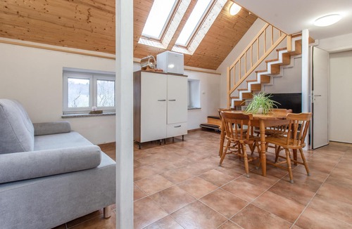 Ajdovscina Apartment | Beautiful apartment in Col