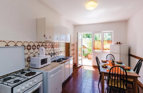 Brsecine Apartment | Beautiful apartment in Brsecine with WiFi