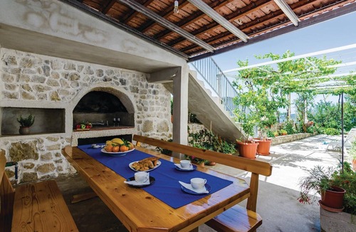 Brsecine Apartment | Beautiful apartment in Brsecine with WiFi