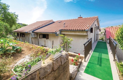 Cesarica Apartment | Beautiful apartment in Cesarica with WiFi