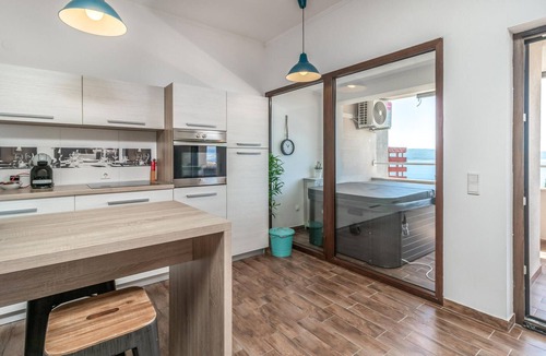 Dramalj Apartment | Beautiful apartment in Dramalj with WiFi