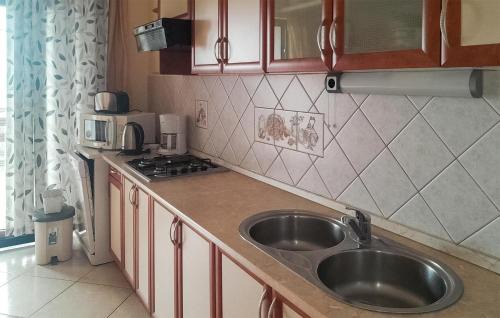 Jadranovo Apartment | Beautiful Apartment In Jadranovo With Wifi