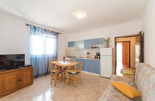 Kustici Apartment | Beautiful apartment in Kustici with WiFi
