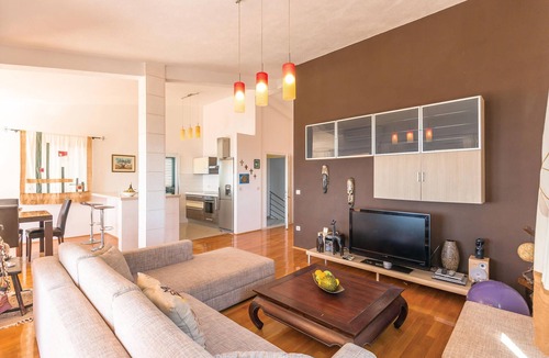 Batinici Apartment | Beautiful apartment in Makarska with WiFi