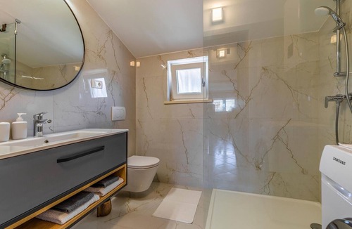 Medulin Apartment | Beautiful apartment in Medulin with WiFi