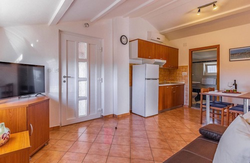 Medulin Apartment | Beautiful apartment in Medulin with WiFi