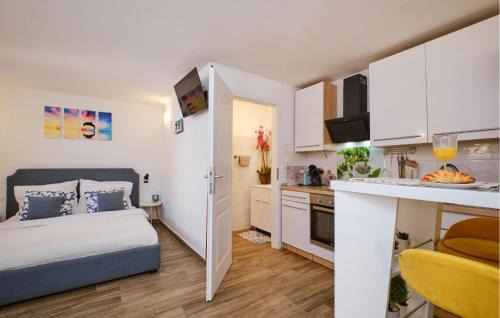 Ilovik Apartment | Beautiful Apartment In Ilovik With Wifi