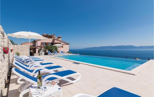 Ravni Apartment | Beautiful Apartment In Labin With House Sea View