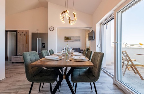 Prizna Apartment | Beautiful apartment in Prizna with WiFi