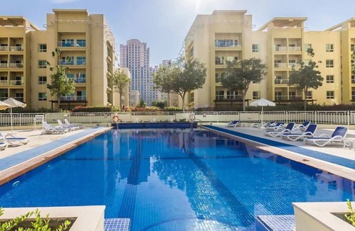 The Greens Apartment | Beautiful fully renovated apartment in The Greens