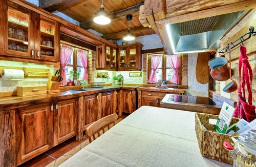 Zabok House | Beautiful home in Prosenik Gubasevski with sauna