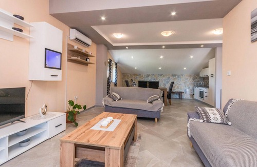 Benkovac House | Beautiful home in Ceranje Gornje