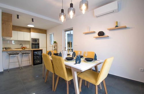 Bast House | Beautiful home in Bast