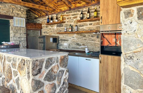 Benkovac House | Beautiful home in Benkovac with sauna