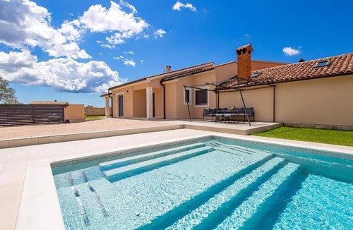 Bibici House | Beautiful home in Bibici