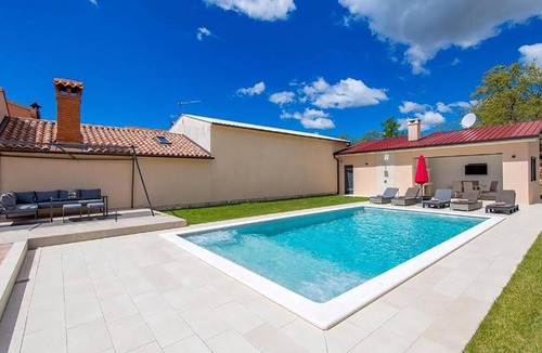 Bibici House | Beautiful home in Bibici