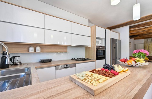 Bjelovar House | Beautiful home in Bjelovar with sauna