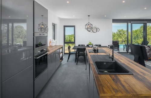 Kastel House | Beautiful home in Buje with sauna
