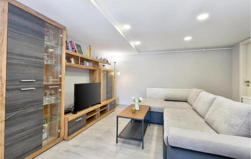 Sveti Juraj na Bregu House | Beautiful Home In Dragoslavec