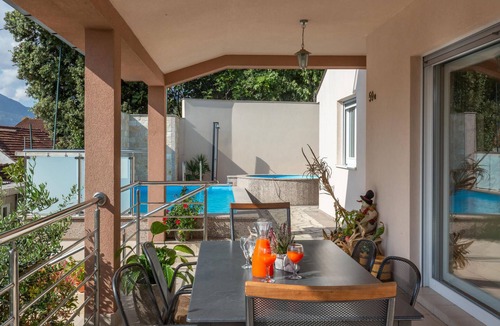 Dusina House | Beautiful home in Dusina