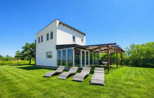 Gornji Kneginec House | Beautiful Home In Turcin With Sauna