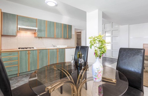 Ika House | Beautiful home in Ika