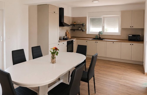 Lovinac House | Beautiful home in Lovinac
