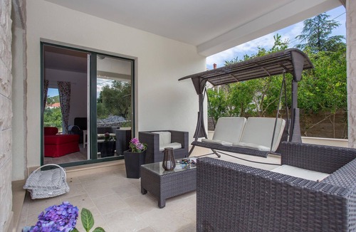 Mali Ston House | Beautiful home in Mali Ston with WiFi