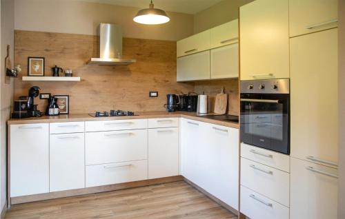 Brestova Draga House | Beautiful Home In Mrkopalj With Sauna