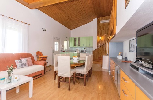 Benkovac House | Beautiful home in Nadin