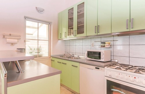 Benkovac House | Beautiful home in Nadin