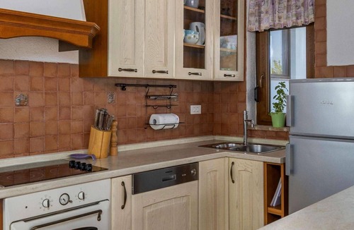 Sveta Nedelja House | Beautiful home in Nedescina with WiFi