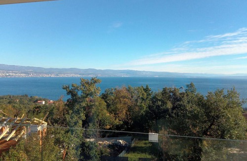 Opric House | Beautiful home in Opric with WiFi