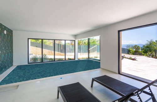 Opric House | Beautiful home in Opric with WiFi