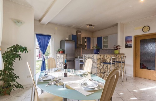 Vozilici House | Beautiful home in Plomin