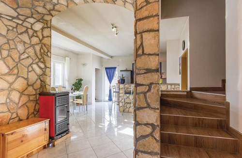 Vozilici House | Beautiful home in Plomin