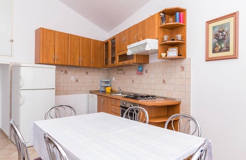 Pomer House | Beautiful home in Pomer with WiFi