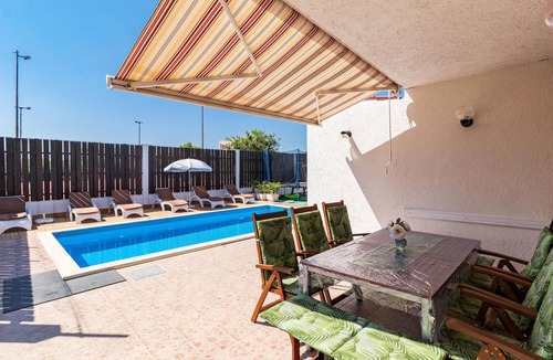 Pomer House | Beautiful home in Pomer with WiFi