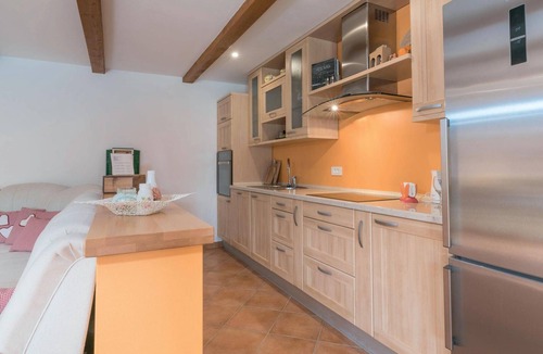 Kutina House | Beautiful home in Repusnica with sauna