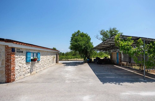 Central Dalmatia House | Beautiful home in Sestanovac