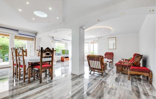 Sesvete House | Beautiful Home In Sesvete