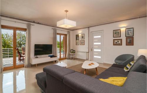 Splitska House | Beautiful Home In Supetar