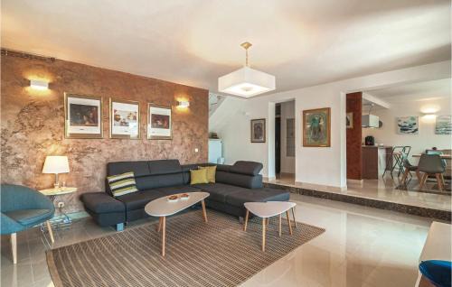 Splitska House | Beautiful Home In Supetar