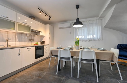 Gornji Kneginec House | Beautiful home in Turcin with sauna