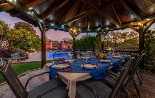Sutomiscica House | Beautiful Home In Ugljan