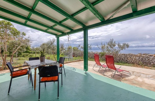 Veli Losinj House | Beautiful home in Veli Losinj with house sea view